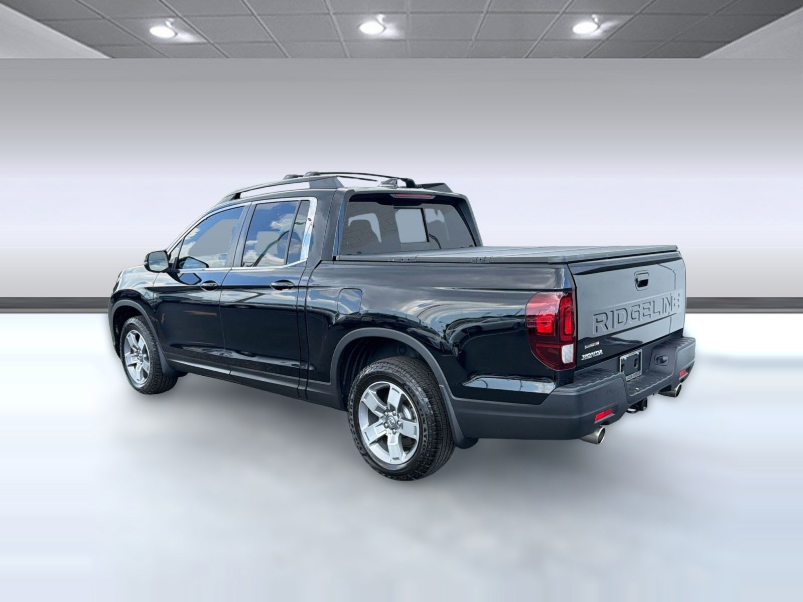Used 2025 Honda Ridgeline RTL image 3