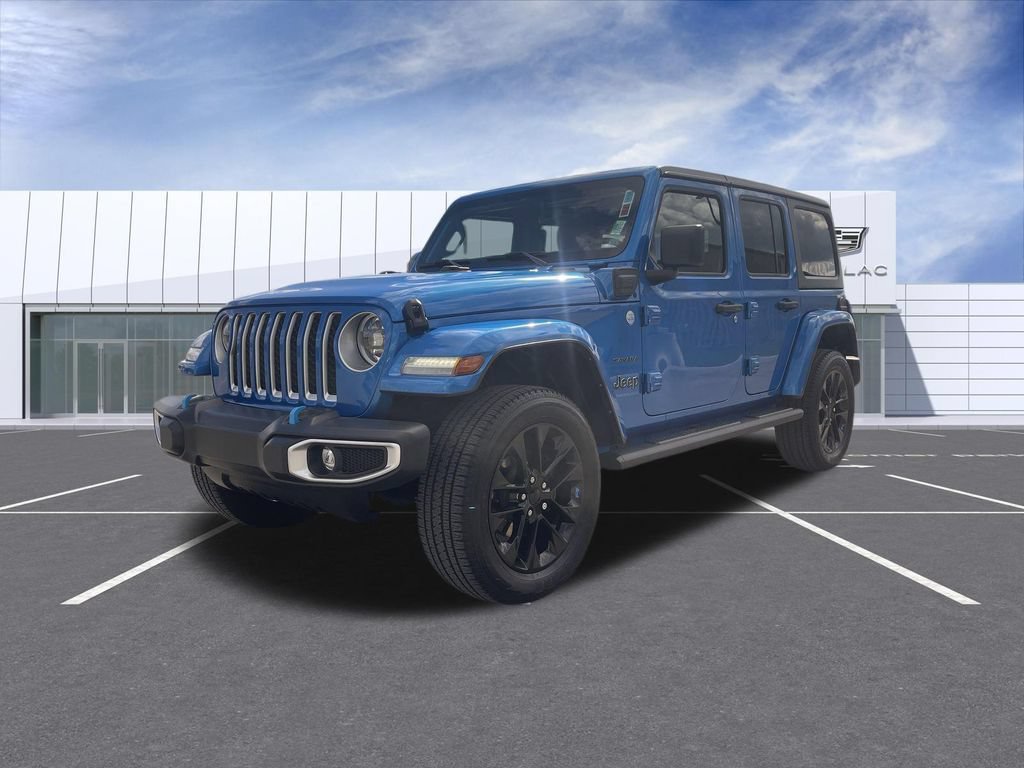 Used 2023 Jeep Wrangler Unlimited Sahara w/ Cold Weather Group AWD/4WD image 4