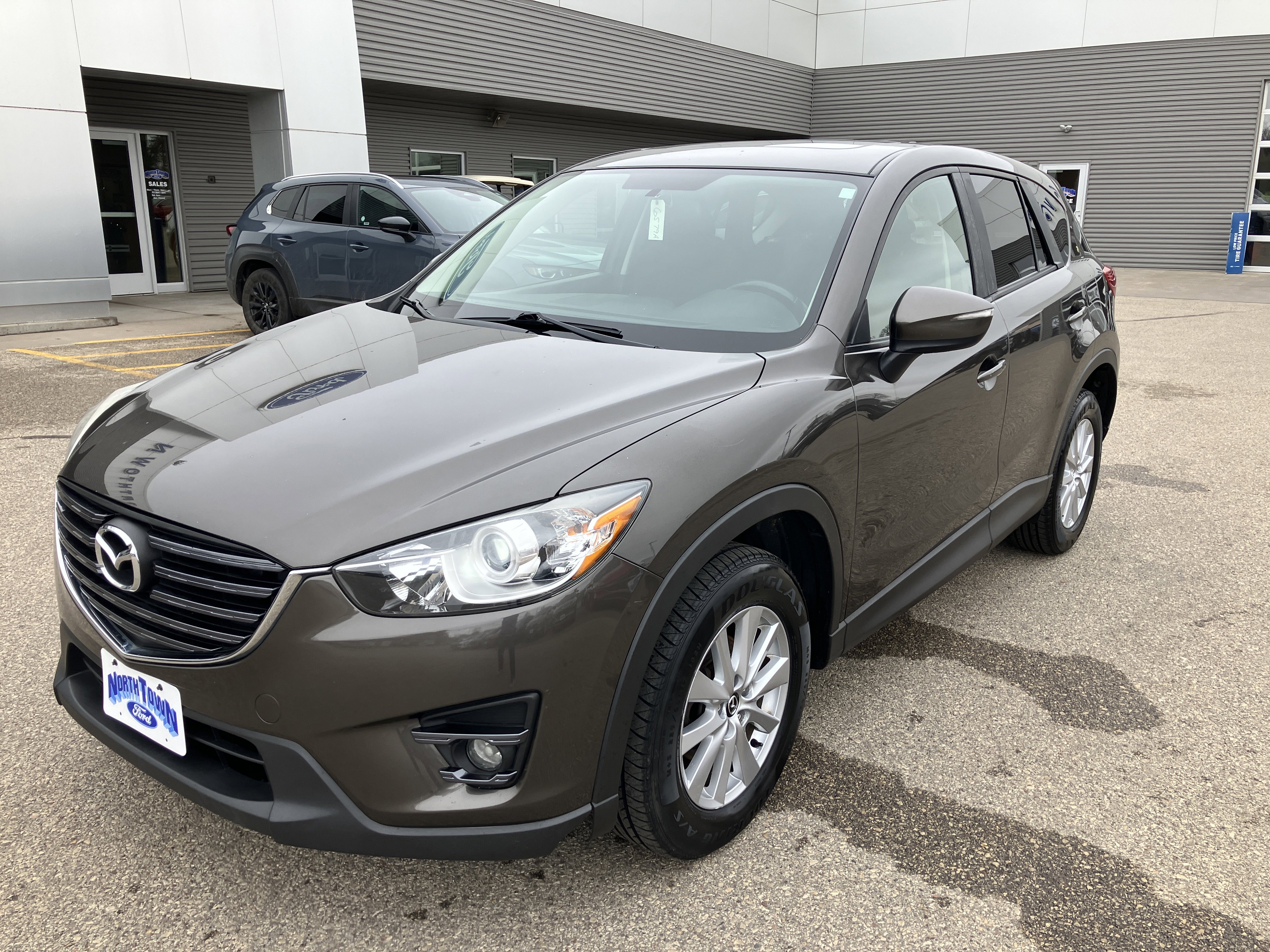 Used 2016 MAZDA CX-5 Touring w/ Bose/Moonroof Package AWD/4WD image 2
