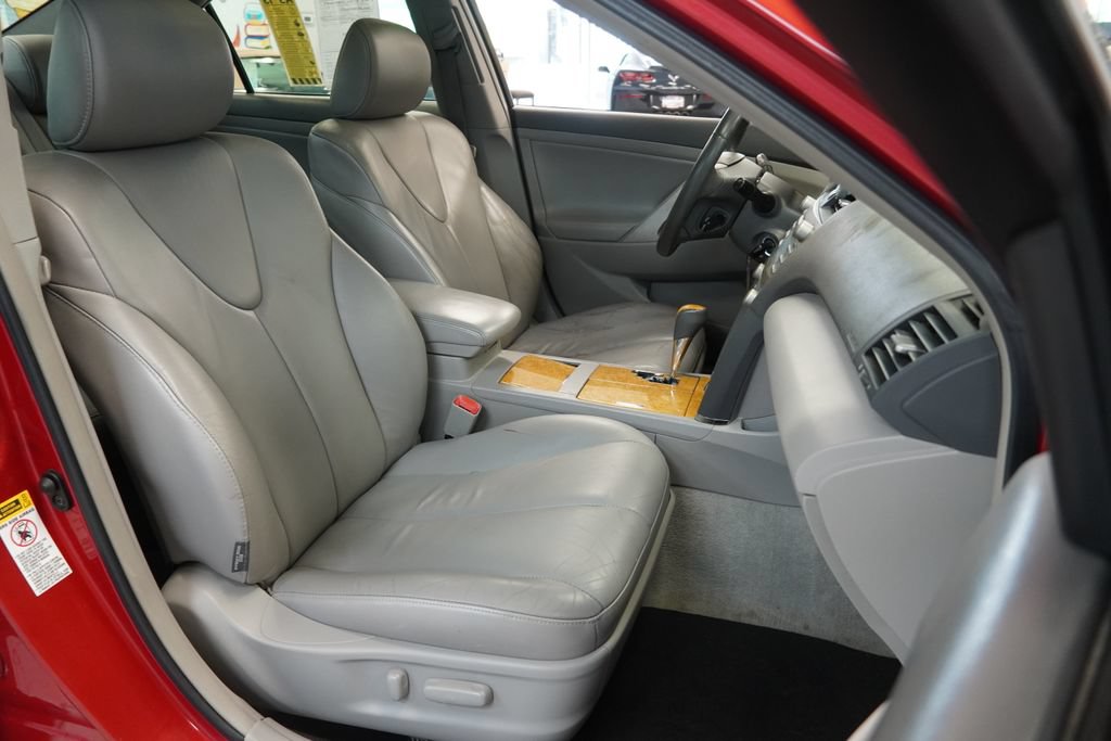 Used 2007 Toyota Camry V6 FWD image 30
