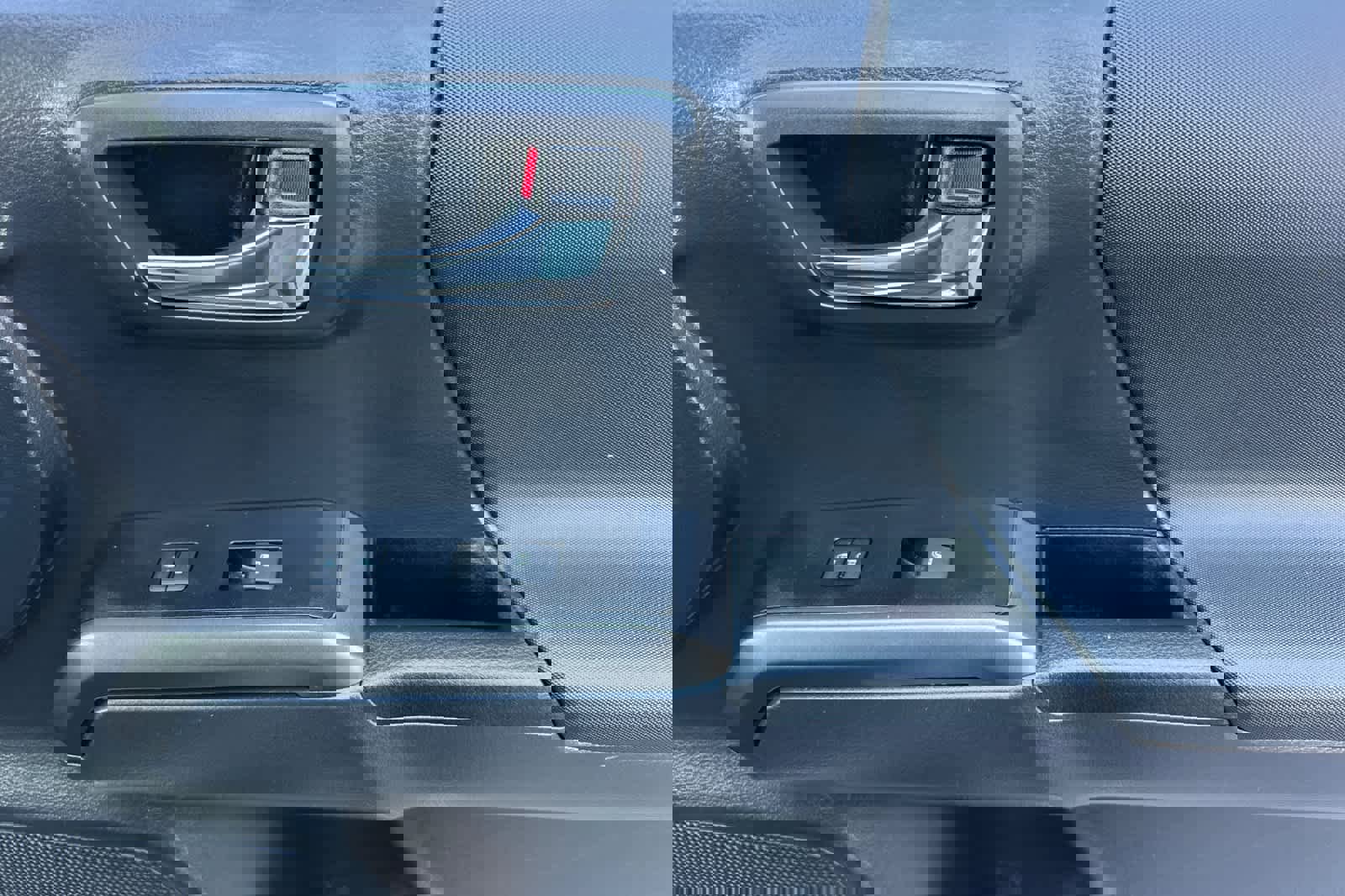 Used 2022 Toyota Tacoma TRD Off-Road image 17