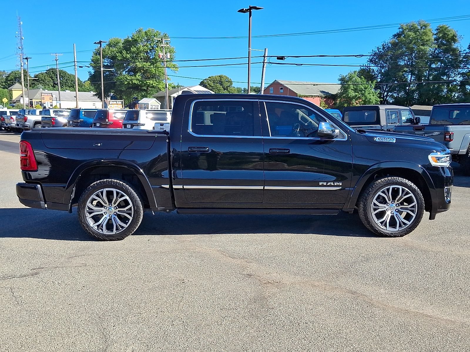 Used 2025 RAM 1500 Tungsten w/ Bed Utility Group AWD/4WD image 8