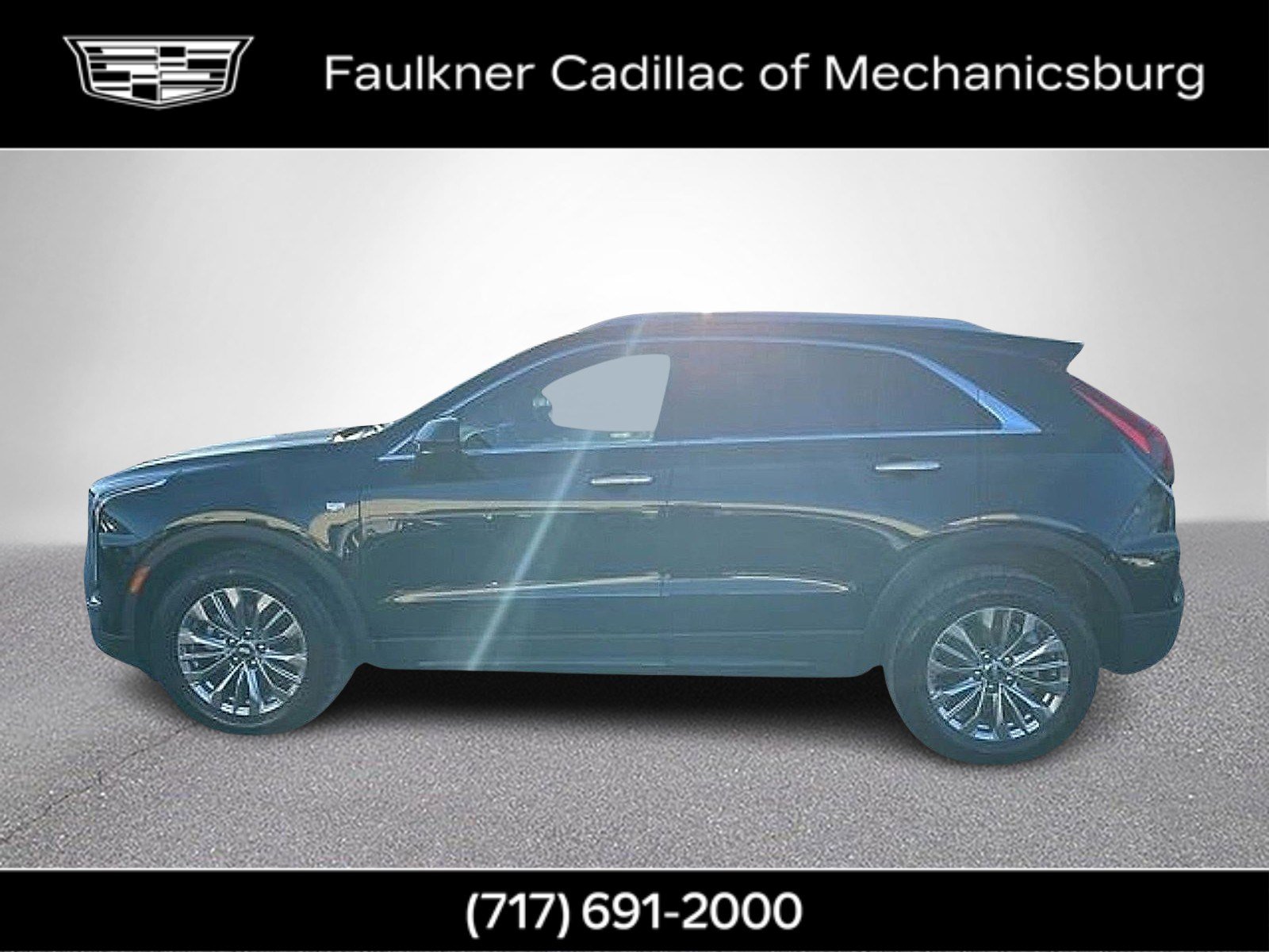 Used 2025 Cadillac XT4 Premium Luxury image 9