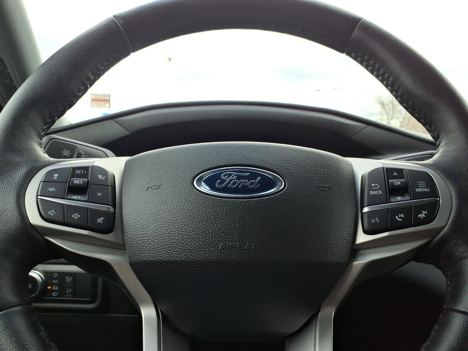 Used 2023 Ford Explorer XLT w/ Equipment Group 202A image 28