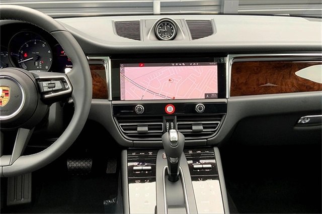 New 2025 Porsche Macan image 24