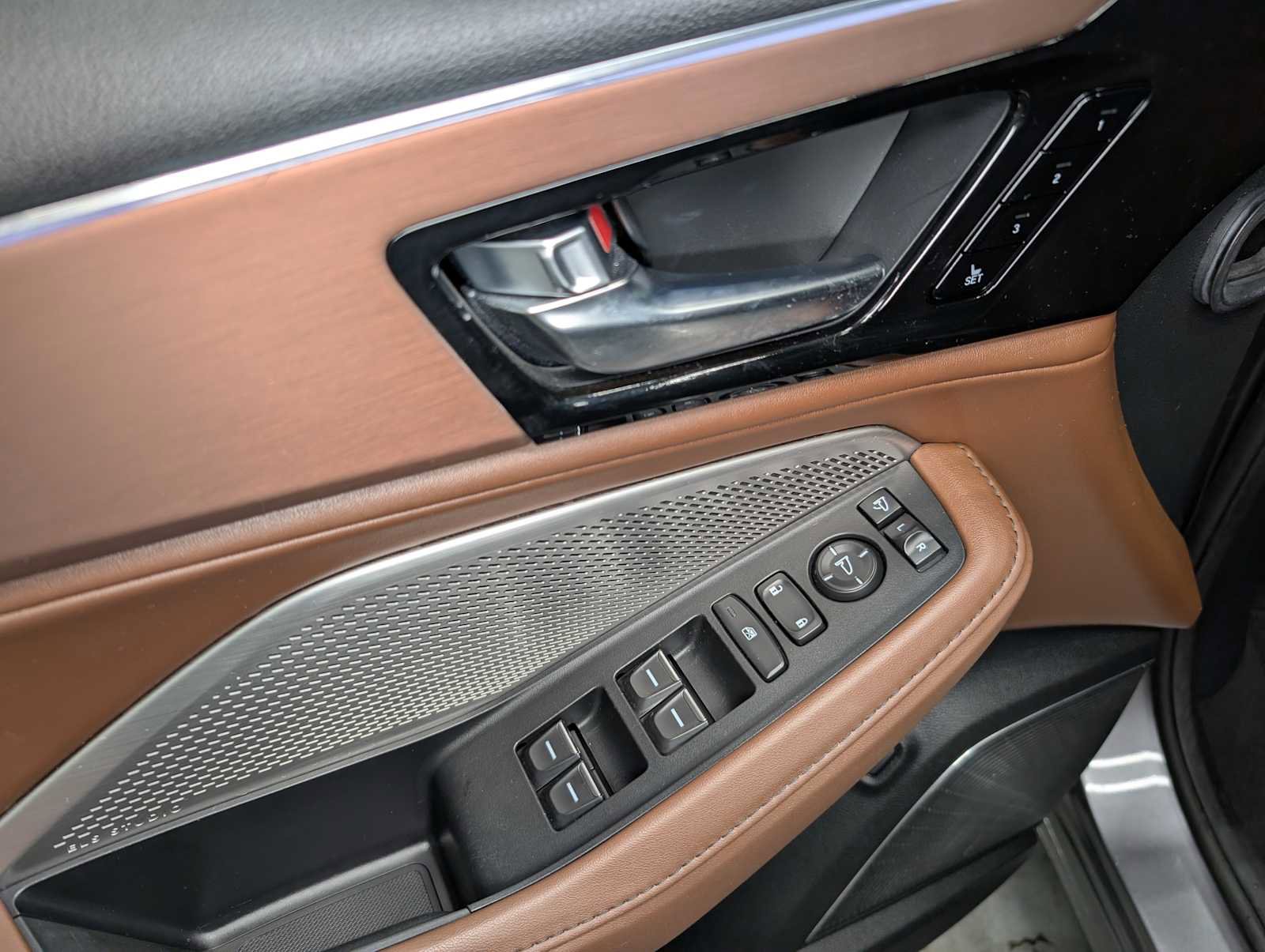 Certified 2023 Acura MDX w/Technology Package image 46