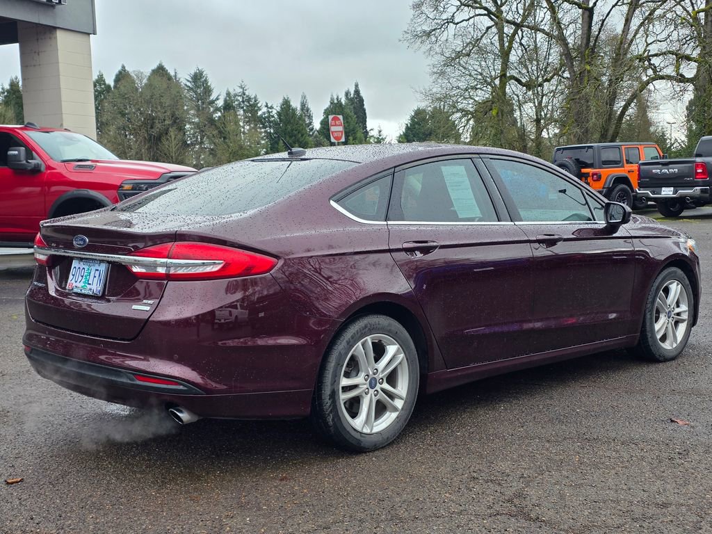 Used 2018 Ford Fusion SE w/ Fusion SE Technology Package image 26