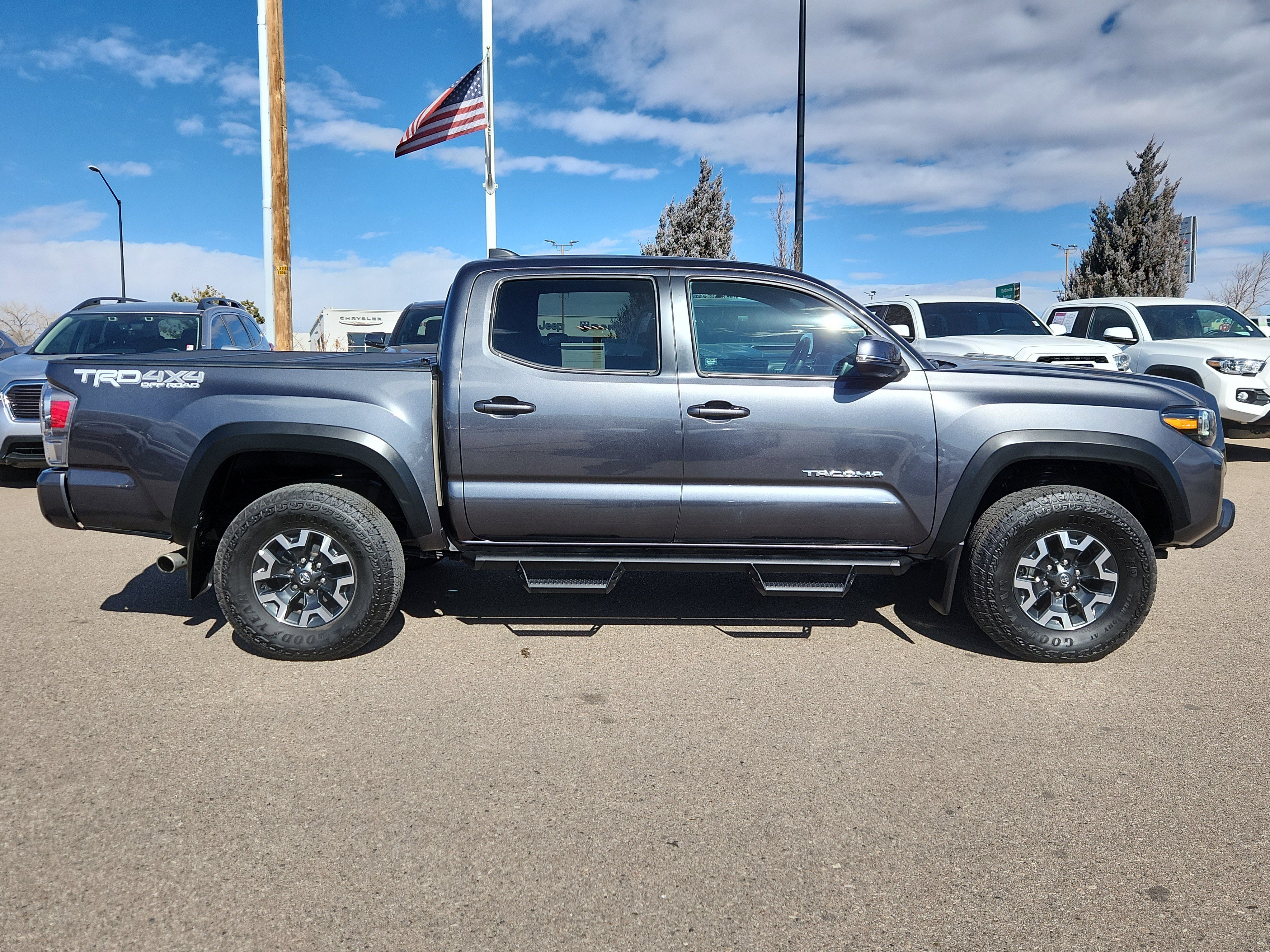 Used 2022 Toyota Tacoma TRD Off-Road w/ Technology Package image 2
