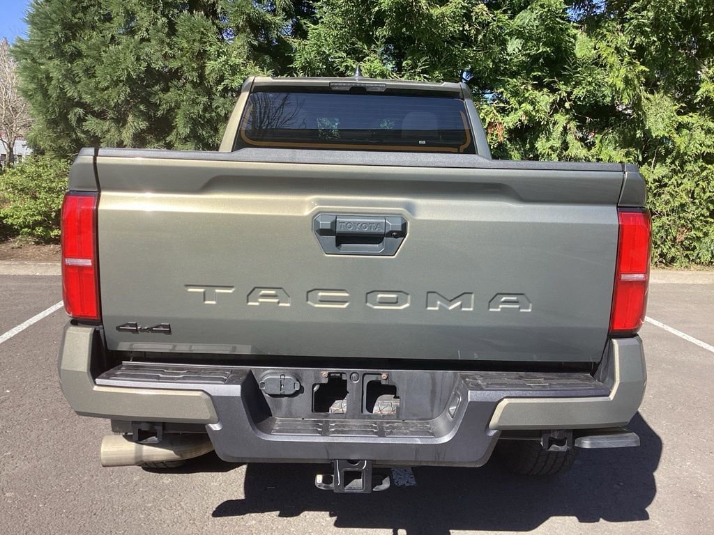 Used 2024 Toyota Tacoma TRD Sport AWD/4WD image 23