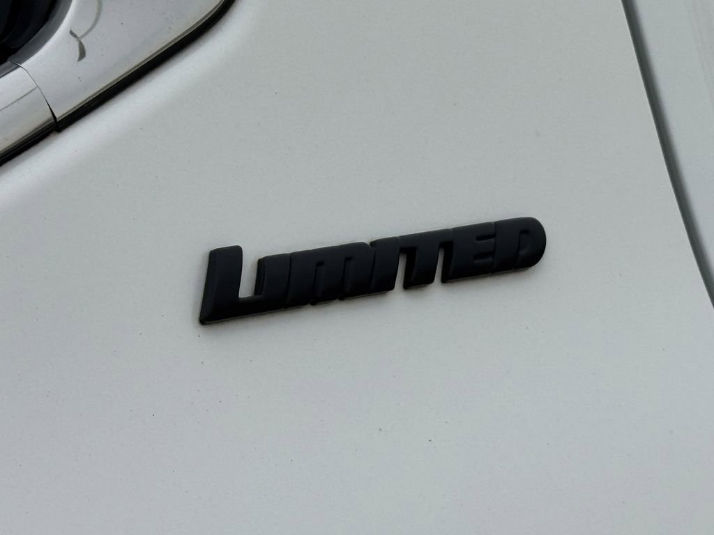 Used 2022 Toyota Tundra Limited image 10