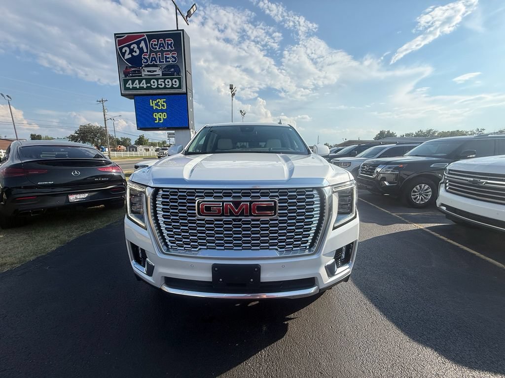 Used 2023 GMC Yukon XL Denali AWD/4WD image 9