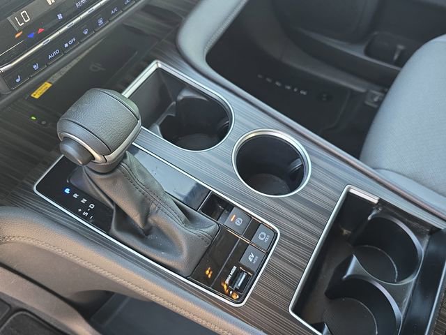 Used 2024 Toyota Sienna Limited image 26