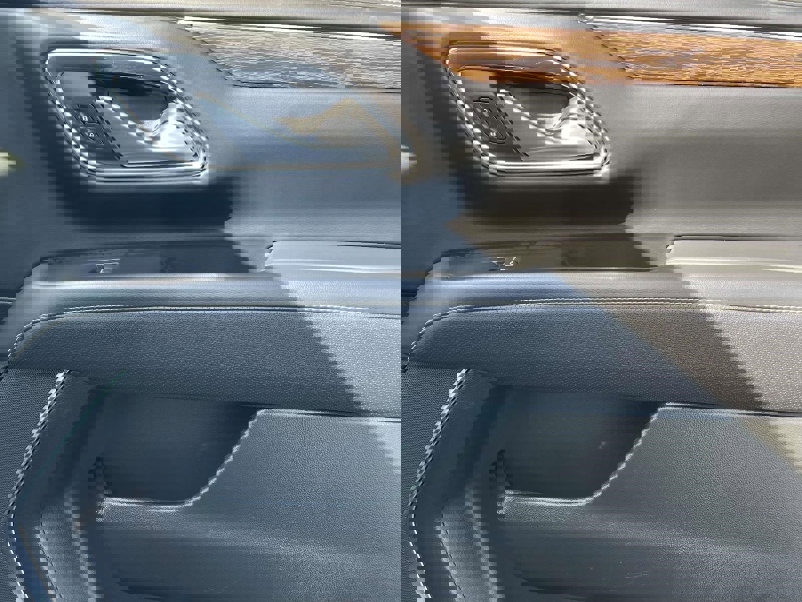 Used 2023 Chevrolet Suburban Premier AWD/4WD image 12