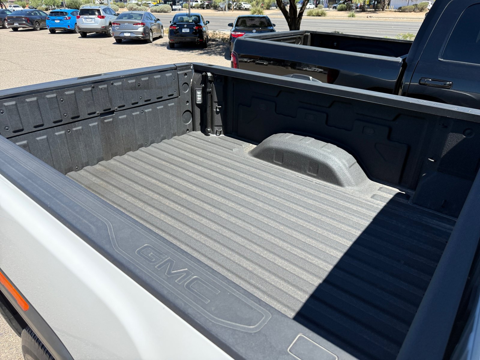 Used 2025 GMC Sierra 2500 SLT w/ SLT Premium Package AWD/4WD image 31
