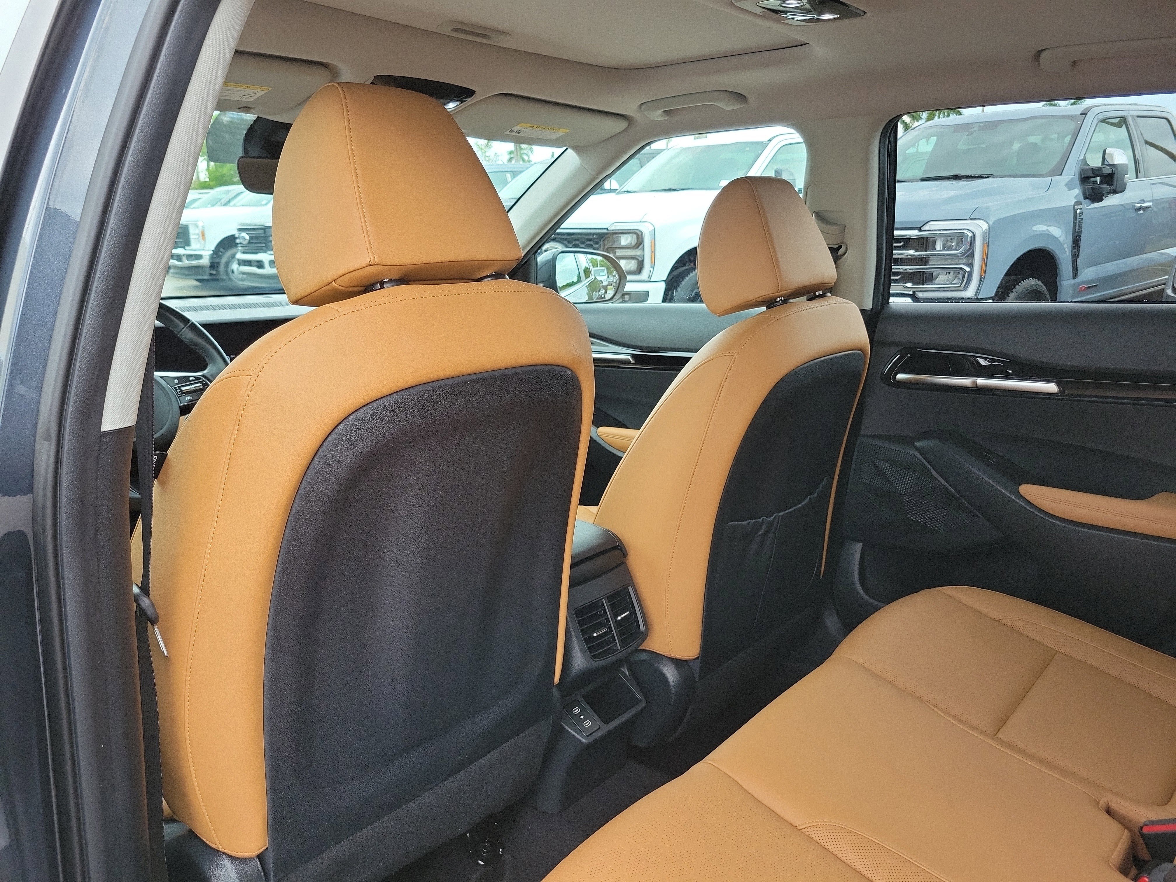 Used 2025 Kia Seltos EX w/ EX Sunroof Package FWD image 16