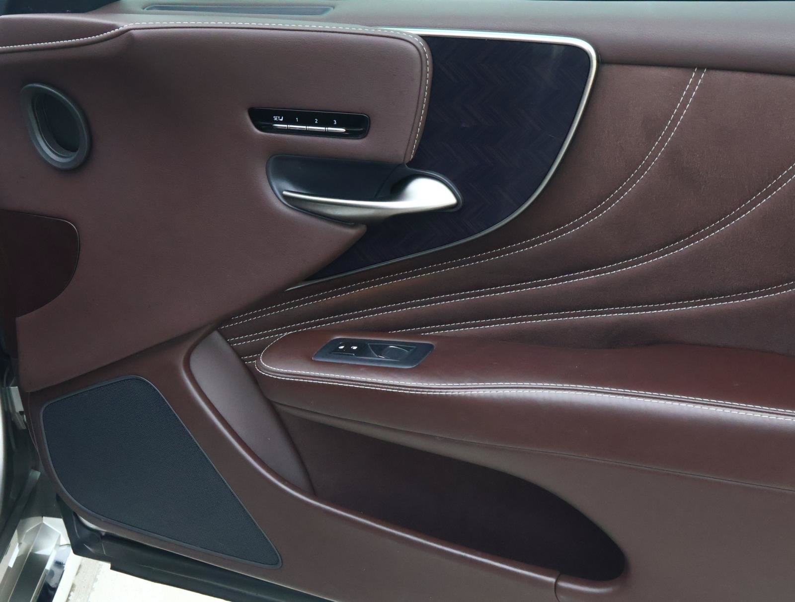 Used 2020 Lexus LS 500 w/ Interior Upgrade Package RWD image 15
