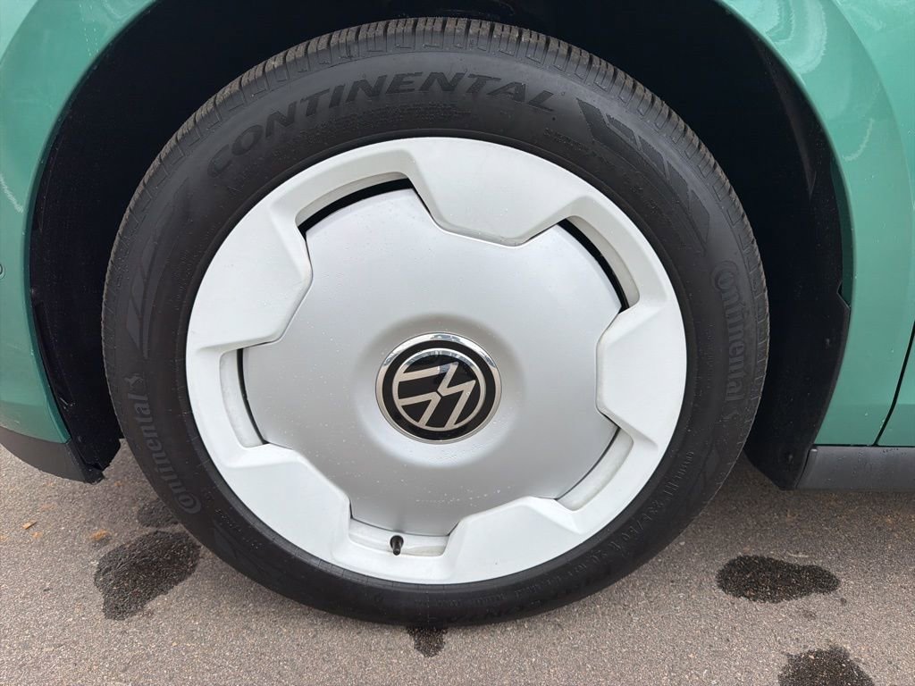Certified 2025 Volkswagen ID. Buzz 1st Edition AWD/4WD image 24