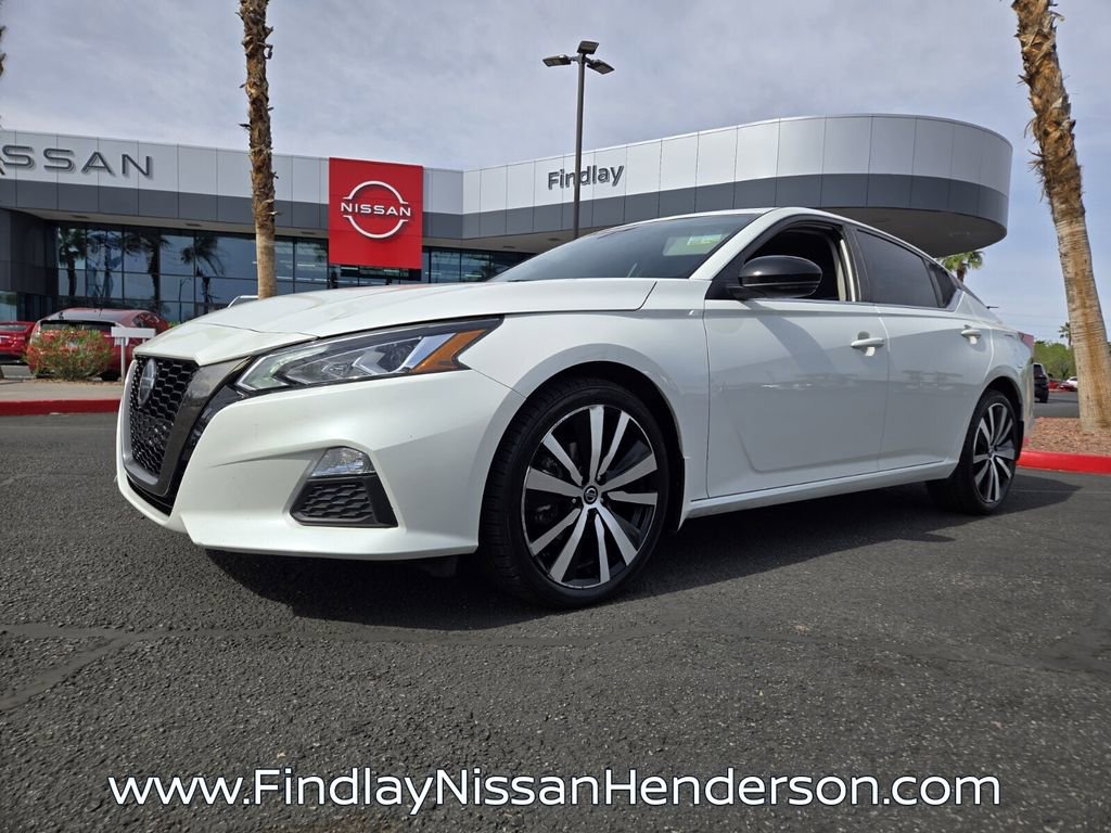 Used 2021 Nissan Altima 2.5 SR w/ SR Premium Package image 2