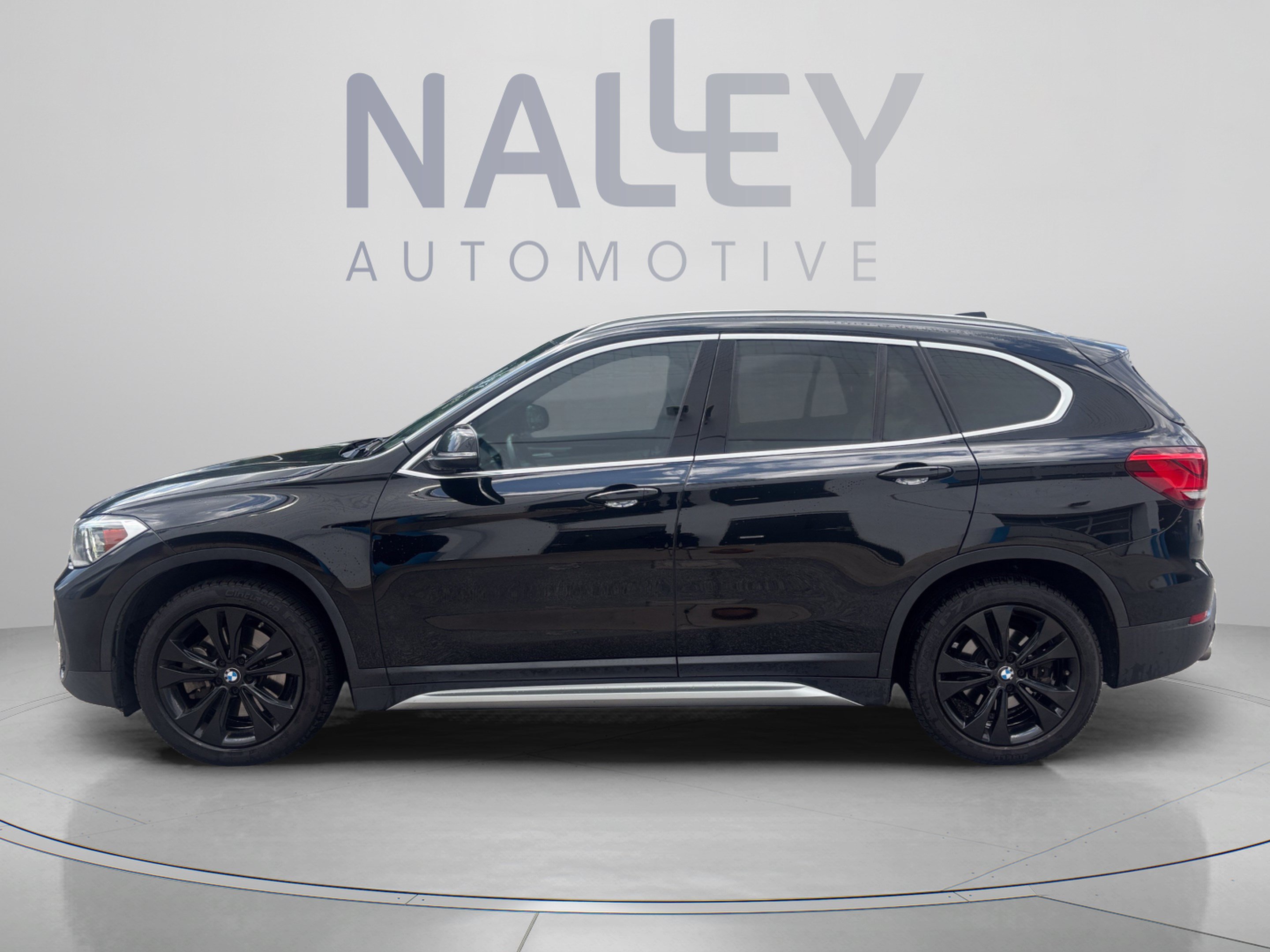 Used 2020 BMW X1 sDrive28i w/ Premium Package FWD image 2