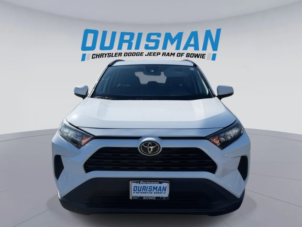 Used 2021 Toyota RAV4 LE image 8