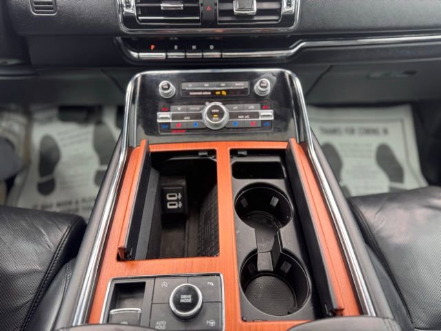 Used 2019 Lincoln Navigator L Reserve AWD/4WD image 17