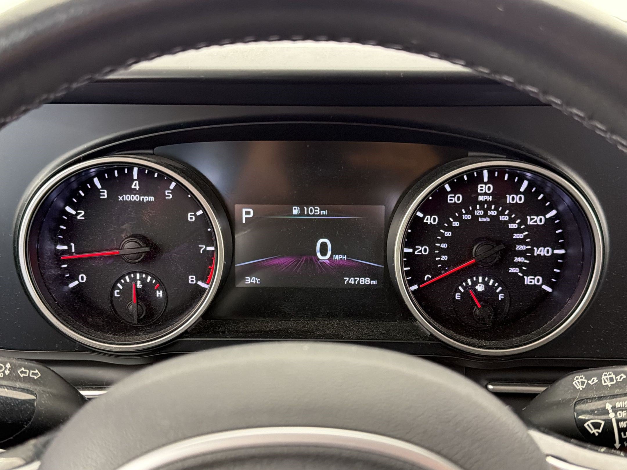 Used 2022 Kia Carnival LX FWD image 22
