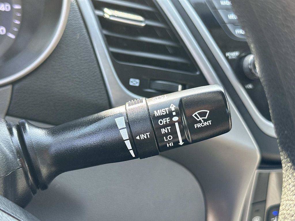 Used 2016 Hyundai Elantra SE w/ Option Group 02 FWD image 21
