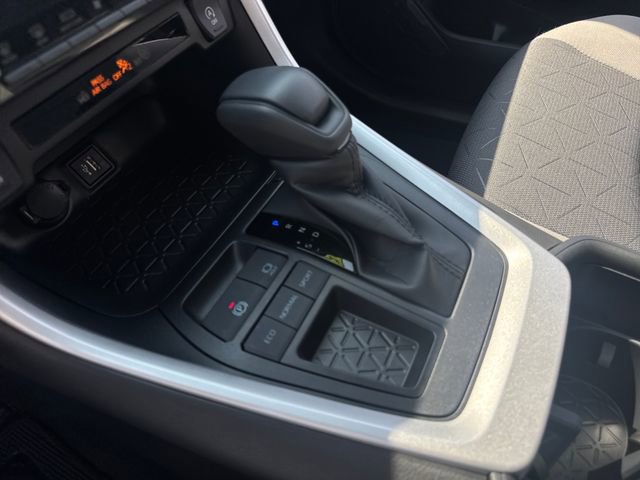 Used 2025 Toyota RAV4 XLE w/ Convenience Package image 22