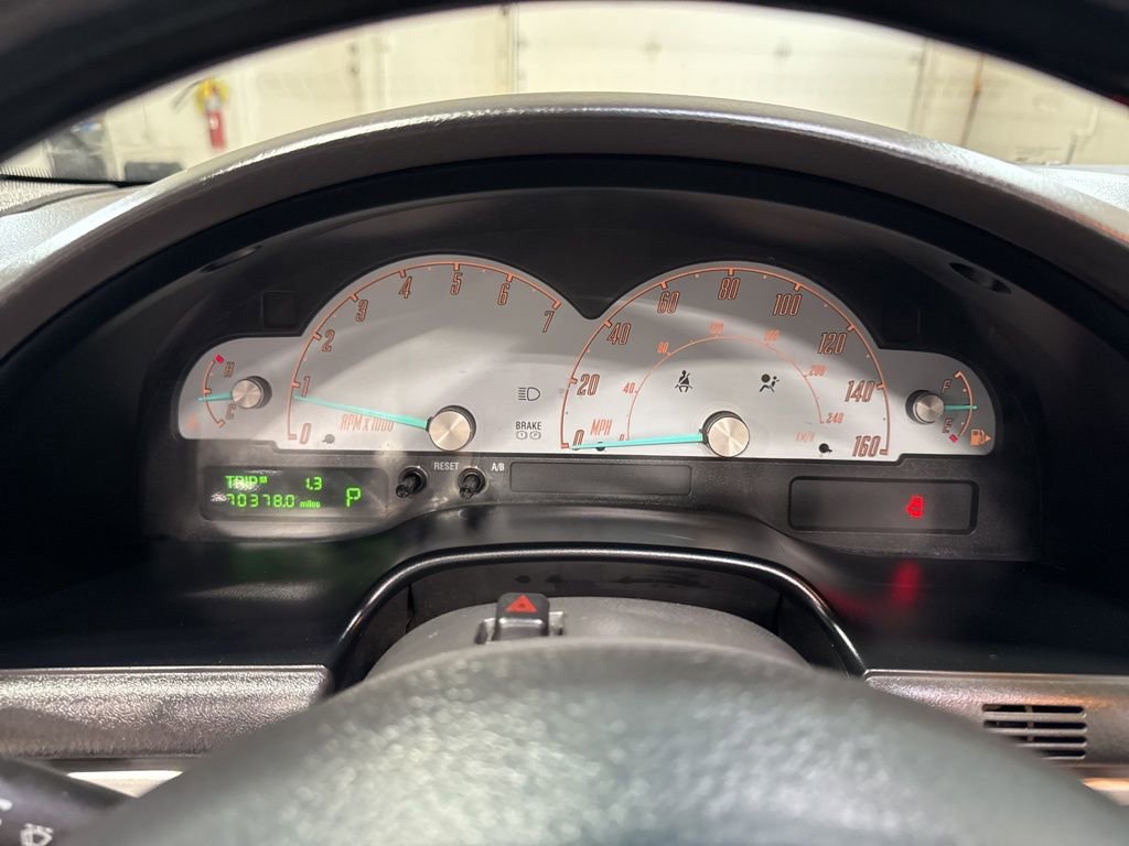 Used 2002 Ford Thunderbird image 17