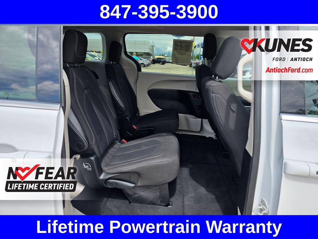 Used 2023 Chrysler Voyager LX FWD image 38