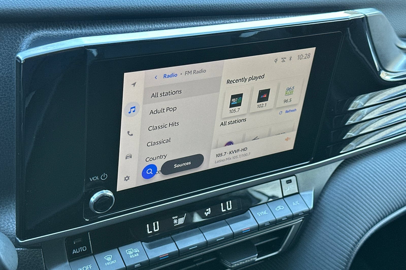 Certified 2025 Toyota Camry SE FWD image 17