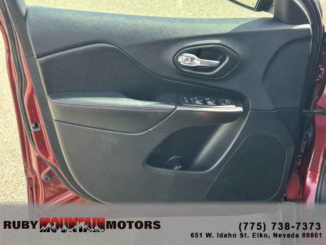 Used 2020 Jeep Cherokee Trailhawk w/ Cold Weather Group image 9