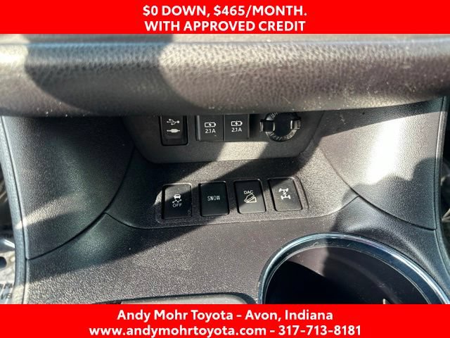 Used 2019 Toyota Highlander SE AWD/4WD image 25