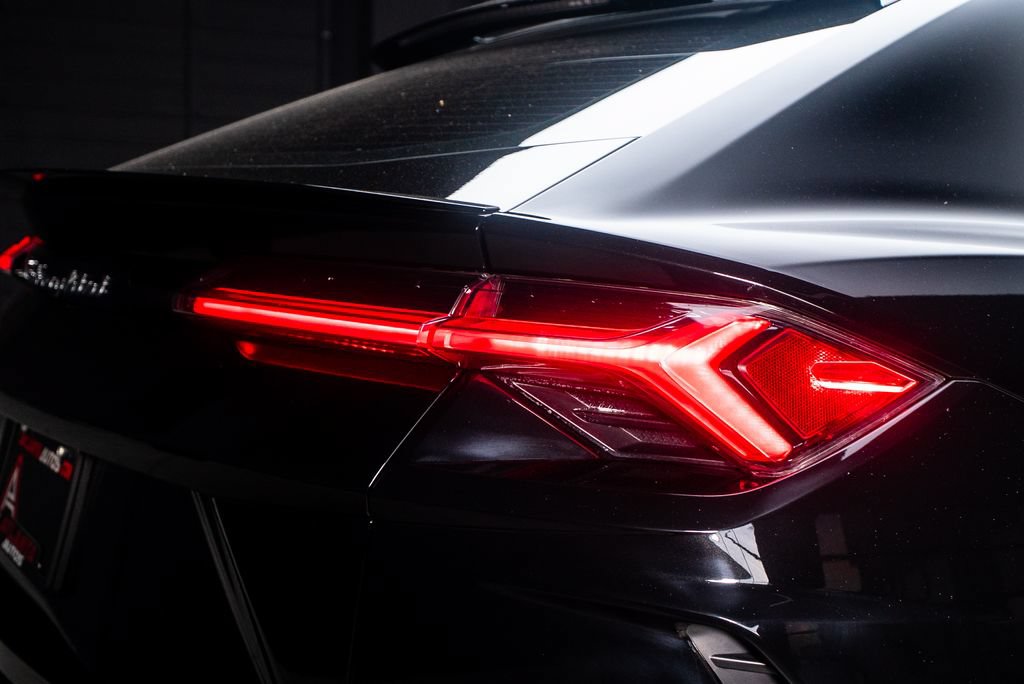 Used 2022 Lamborghini Urus AWD/4WD image 18