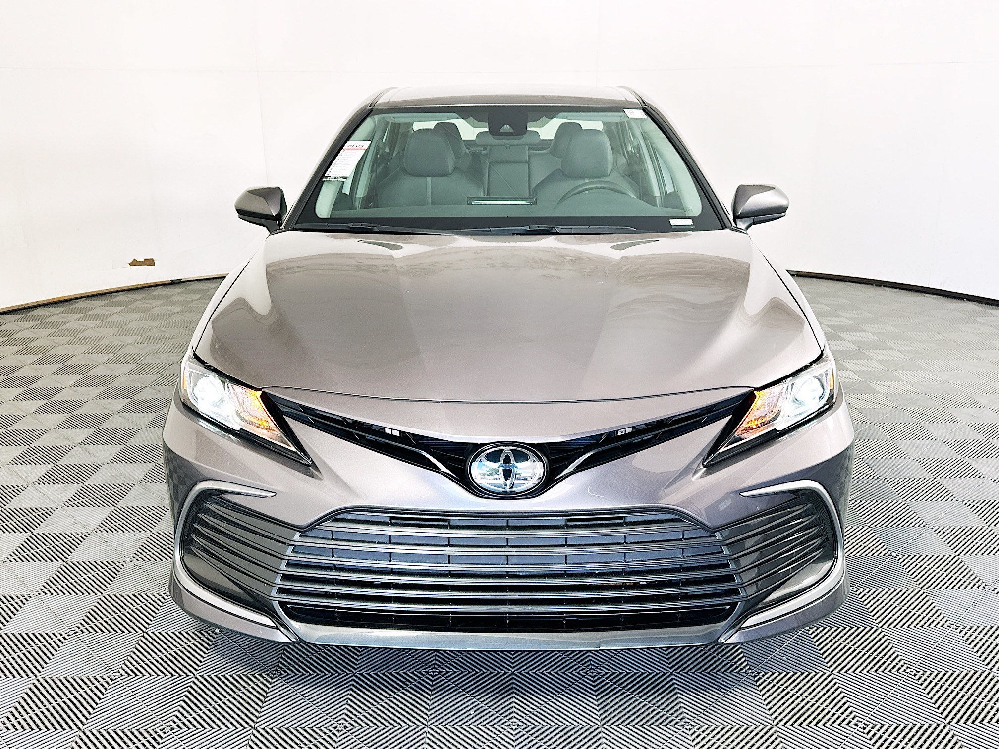 Used 2023 Toyota Camry LE FWD image 8
