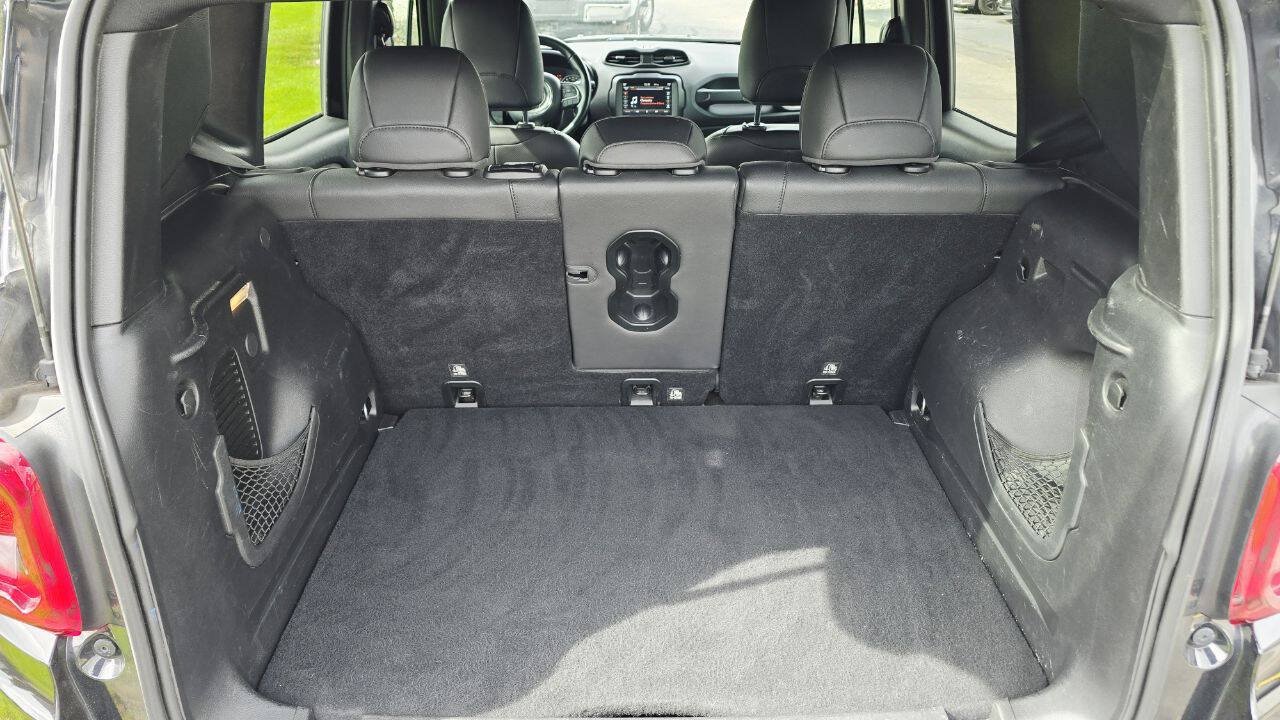 Used 2019 Jeep Renegade Limited w/ Quick Order Package 22P FWD image 12