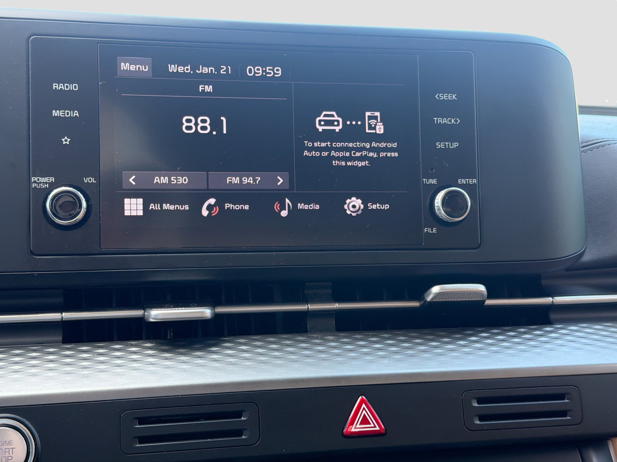 Used 2023 Kia Carnival LX image 31