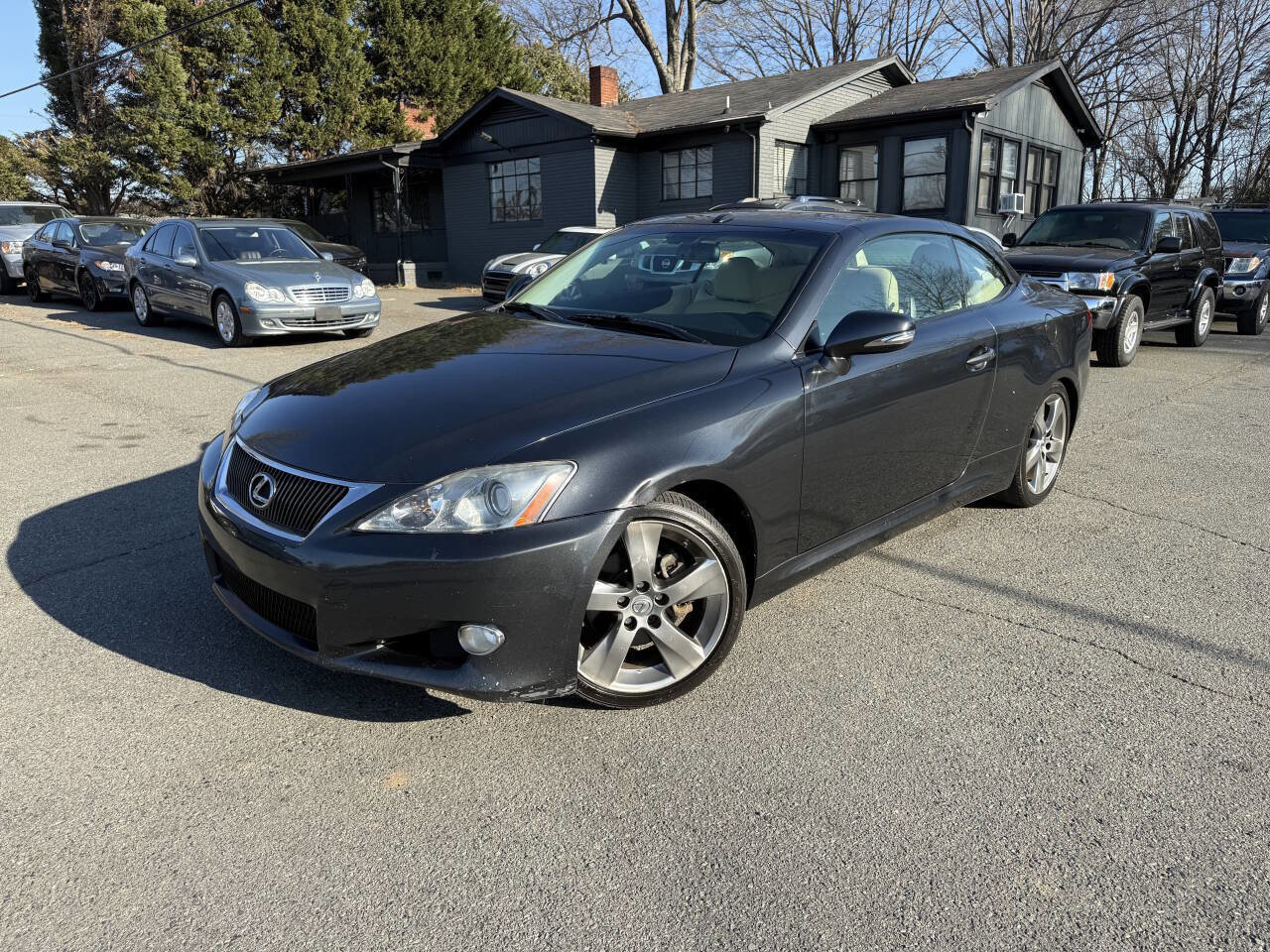Used 2010 Lexus IS 250C image 2