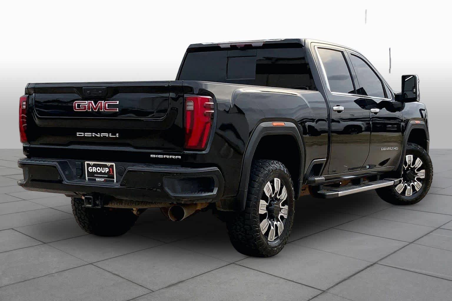 Used 2024 GMC Sierra 2500 Denali w/ Denali Reserve Package AWD/4WD image 13