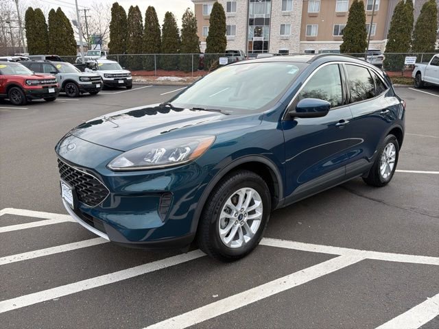 Used 2020 Ford Escape SE image 3