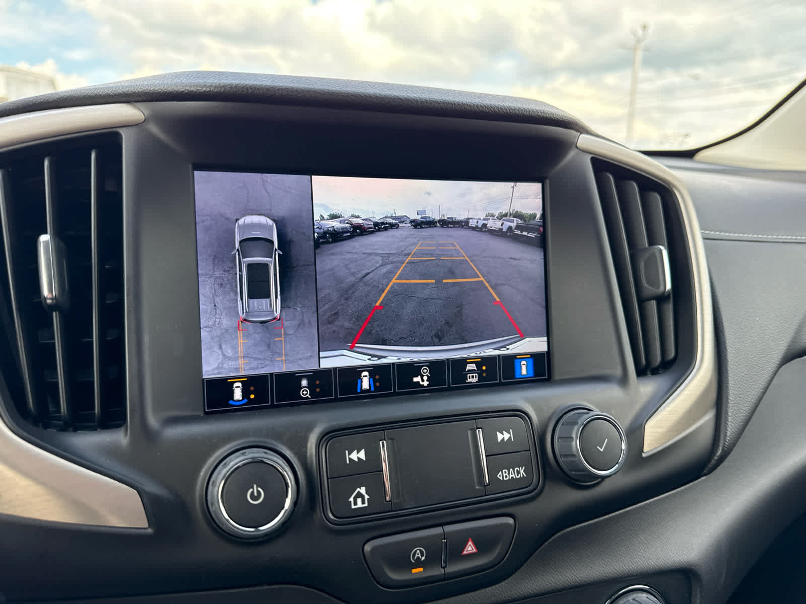 Certified 2023 GMC Terrain Denali w/ Denali Premium Package AWD/4WD image 17