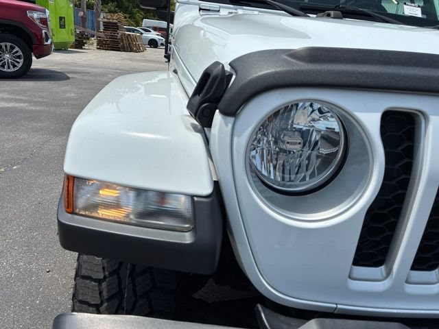 Used 2021 Jeep Gladiator Overland w/ Trailer Tow Package AWD/4WD image 9