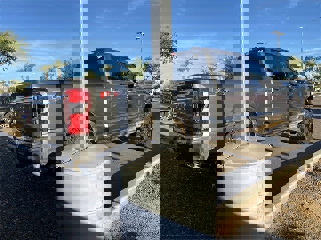 Used 2023 Ford F350 Platinum w/ FX4 Off-Road Package image 4