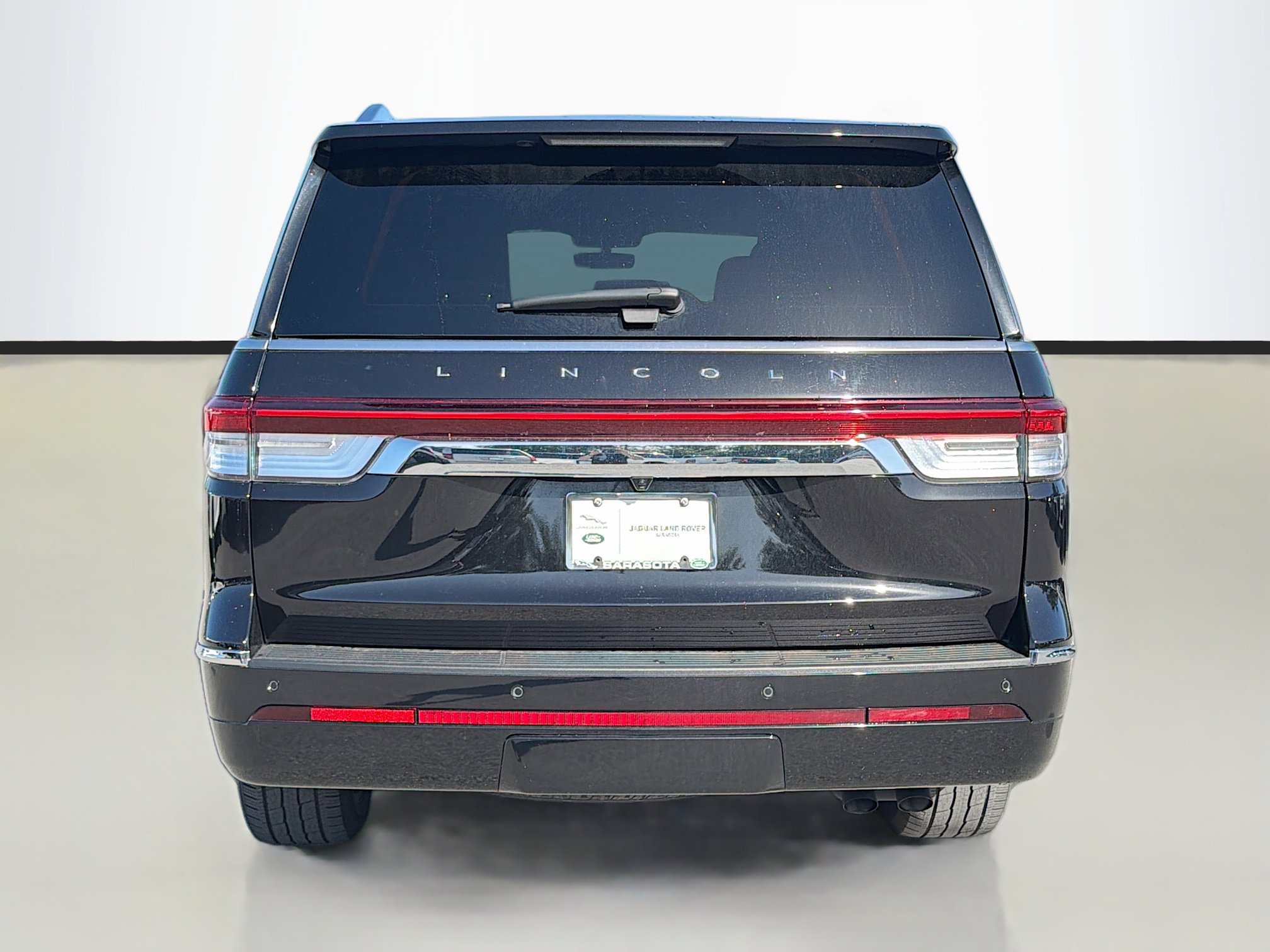 Used 2022 Lincoln Navigator Reserve image 4