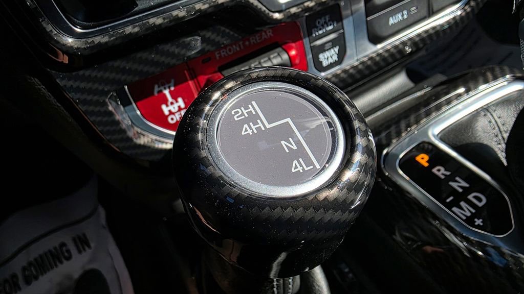 Used 2024 Jeep Wrangler Unlimited Rubicon w/ Technology Group image 39