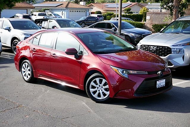 Used 2026 Toyota Corolla LE w/ Carpet Mat Package (TMS) FWD image 3