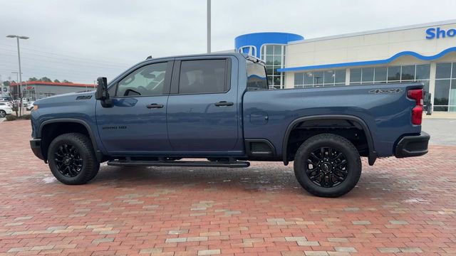 Used 2025 Chevrolet Silverado 2500 Custom w/ Custom Value Package AWD/4WD image 8