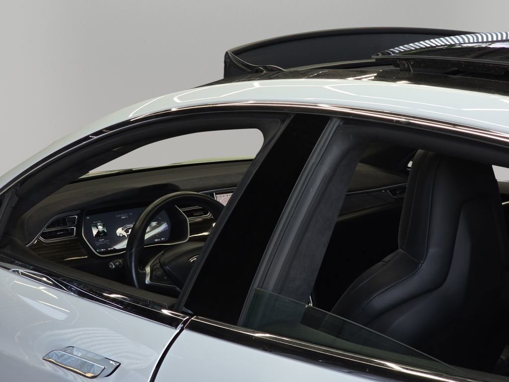 Used 2016 Tesla Model S 90D image 26