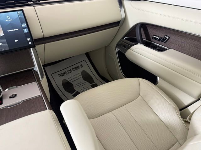 New 2025 Land Rover Range Rover SE image 26