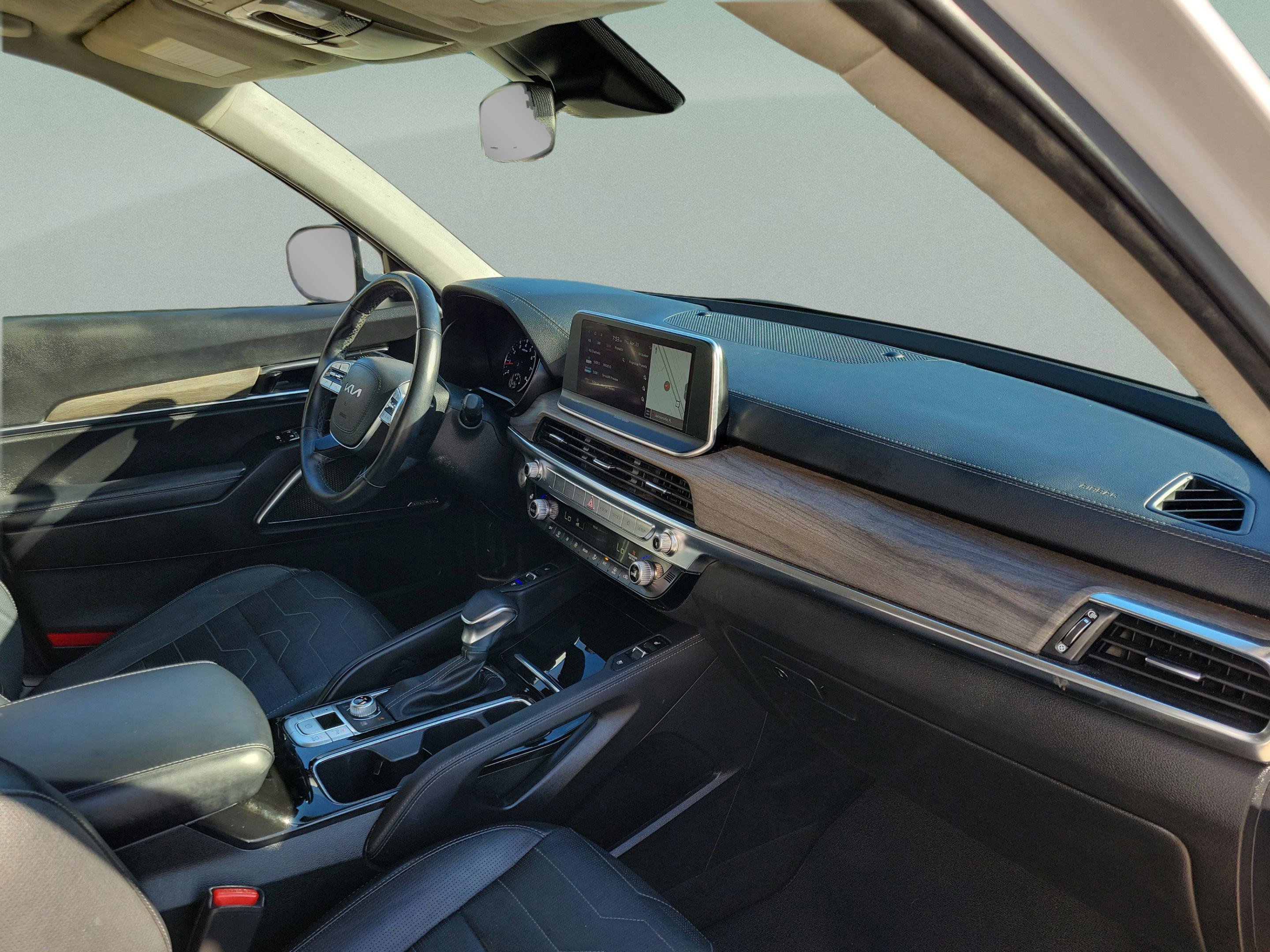 Used 2022 Kia Telluride SX w/ SX Prestige Package AWD/4WD image 7